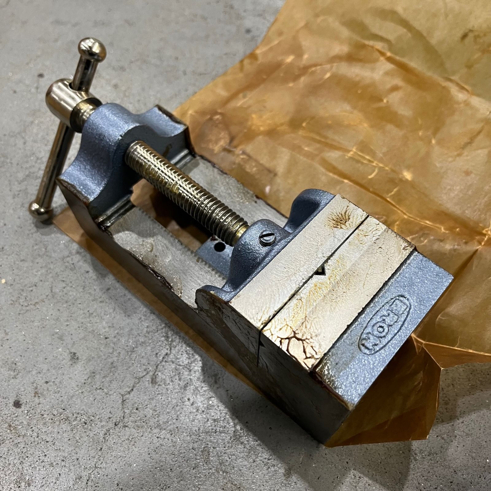 ERONナベヤ小型ボール盤バイス②中古品 ERONナベヤ小型ボール盤バイス②中古品