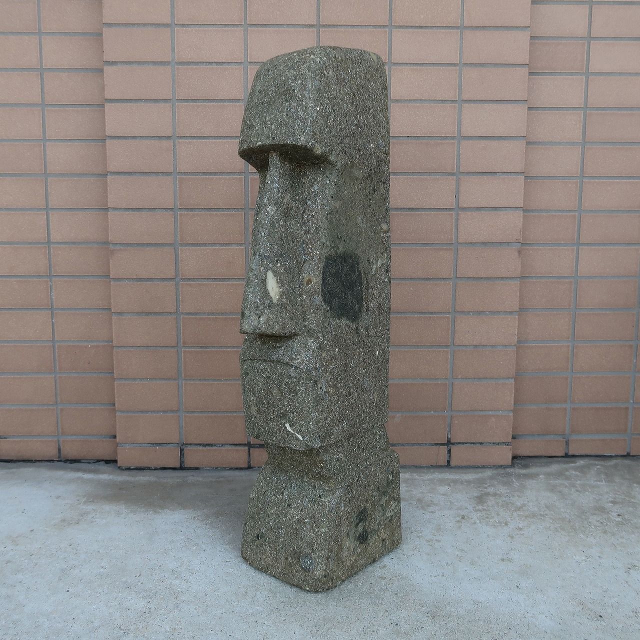 モアイ像 50cm モアイの石像 天然石材 グリーンストーン オブジェ オーナメント イースター島 モアイの置物 モヤイ象 モアイ石彫り ガーデン 庭 Moai statue アウトレット 250678