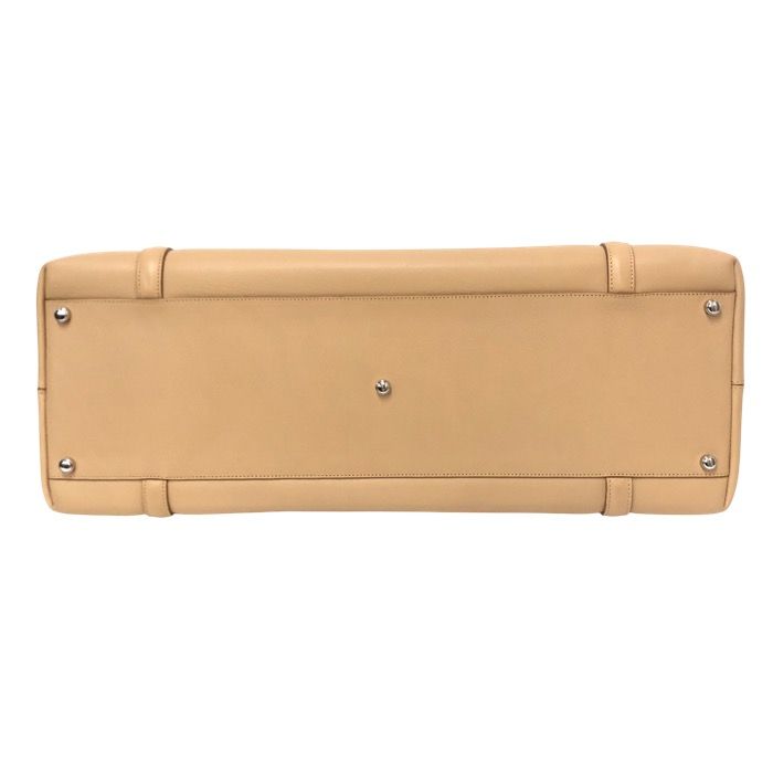 ✨️美品✨️CARTIER カルティエ カボション レザートートバック　 A4 極美品✨Cartier カルティエ カボション トートバッグ A4可 レザー