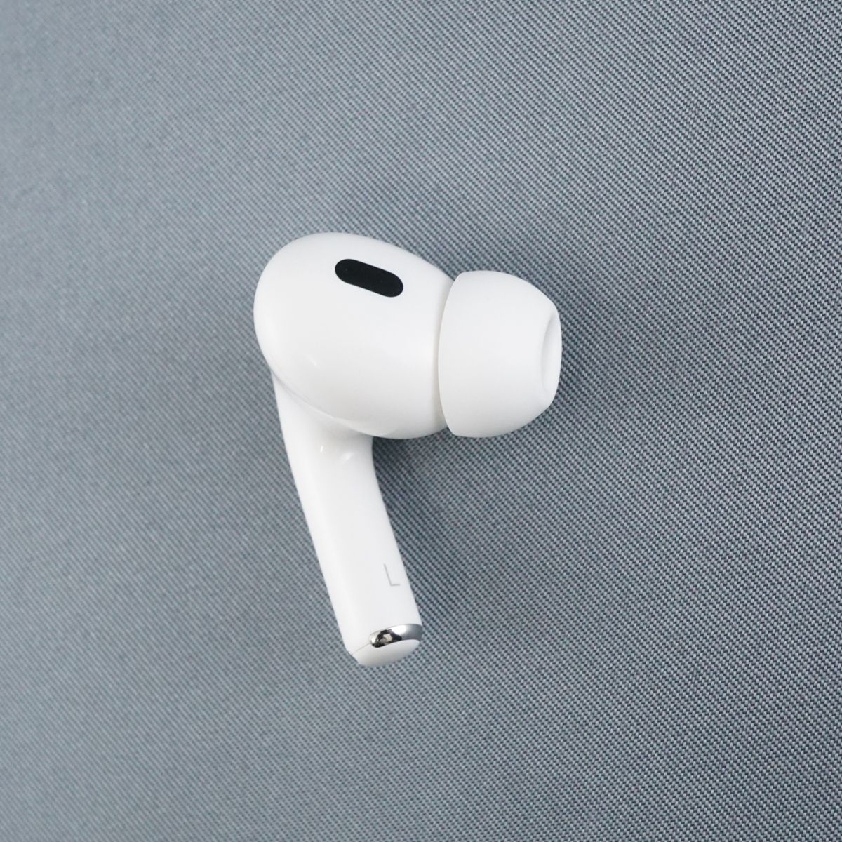 Apple AirPods Pro 第二世代 左イヤホンのみ USED美品 エアーポッズ プロ L 片耳 左耳 A2699 MQD83J/A  Lightning 完動品 即日発送 V0022 - メルカリ