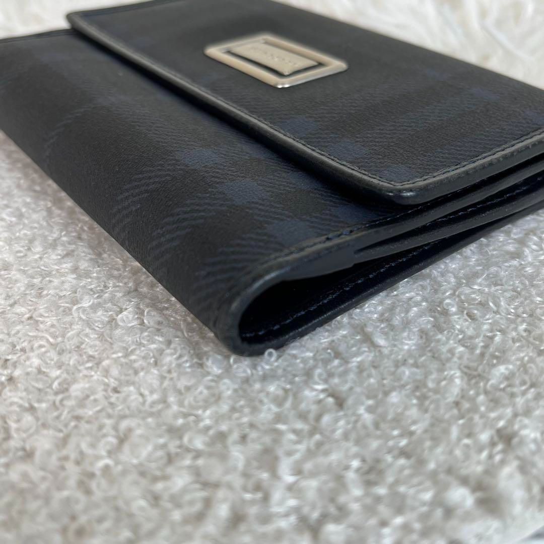 美品 BURBERRY ノバチェック 二つ折り財布 PVC レザー - メルカリ
