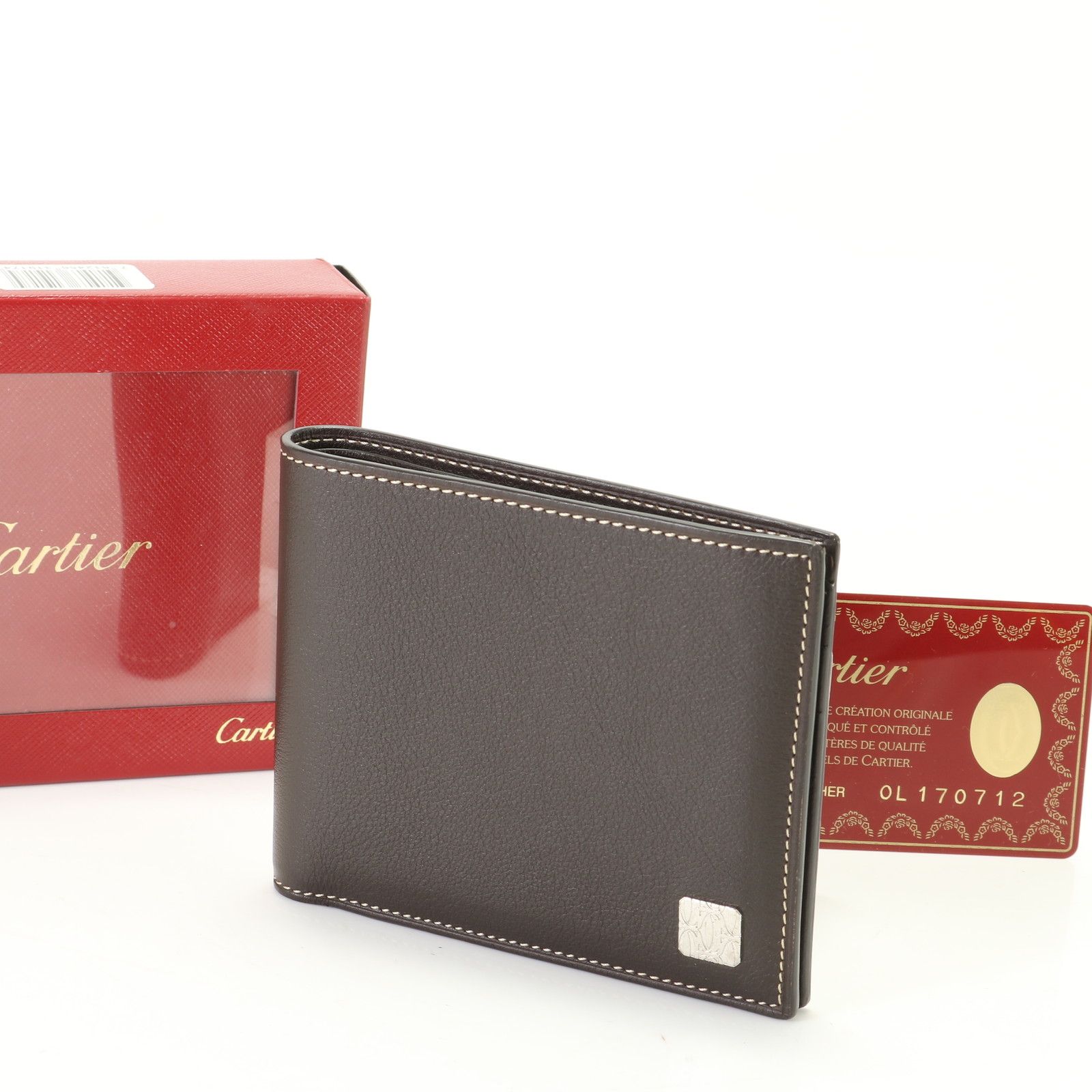 カルティエ 未使用　ロゴモチーフ レザー 二つ折り札入れ財布 コンパクト小物