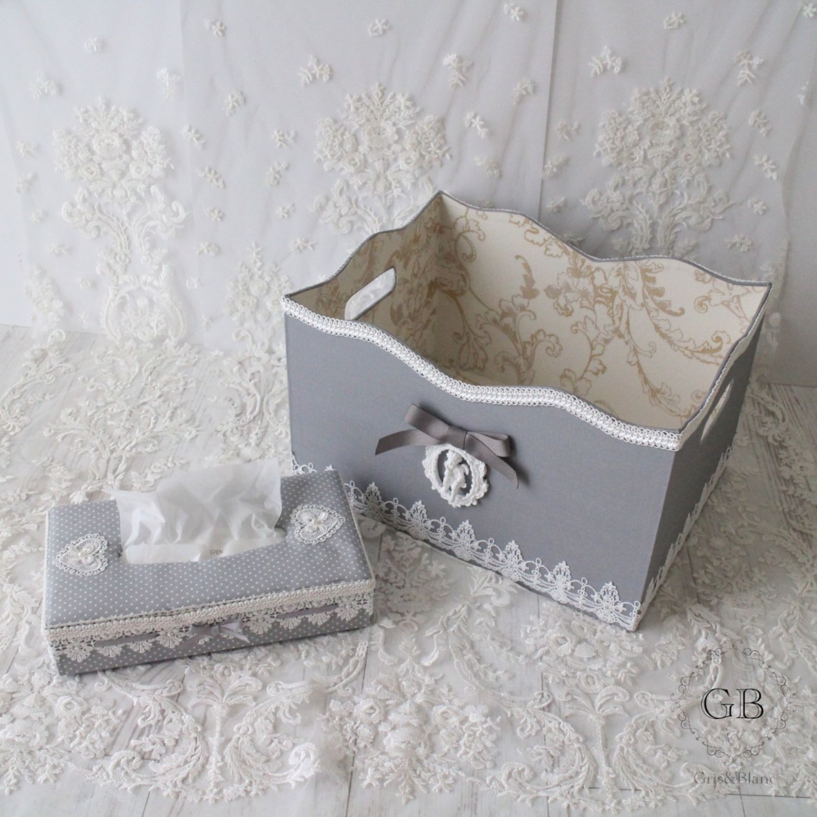 レース モチーフ