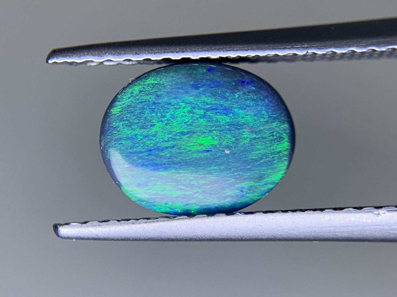 宝石ソーティング付き 8.6㎜×6.9㎜×4.2㎜