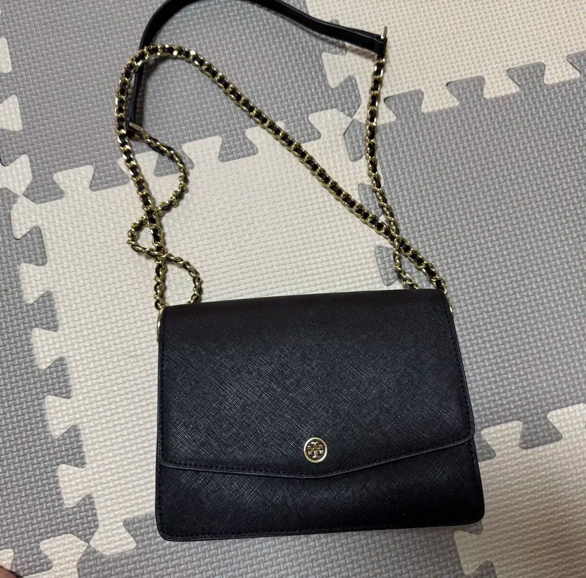 トリーバーチチェインクロス