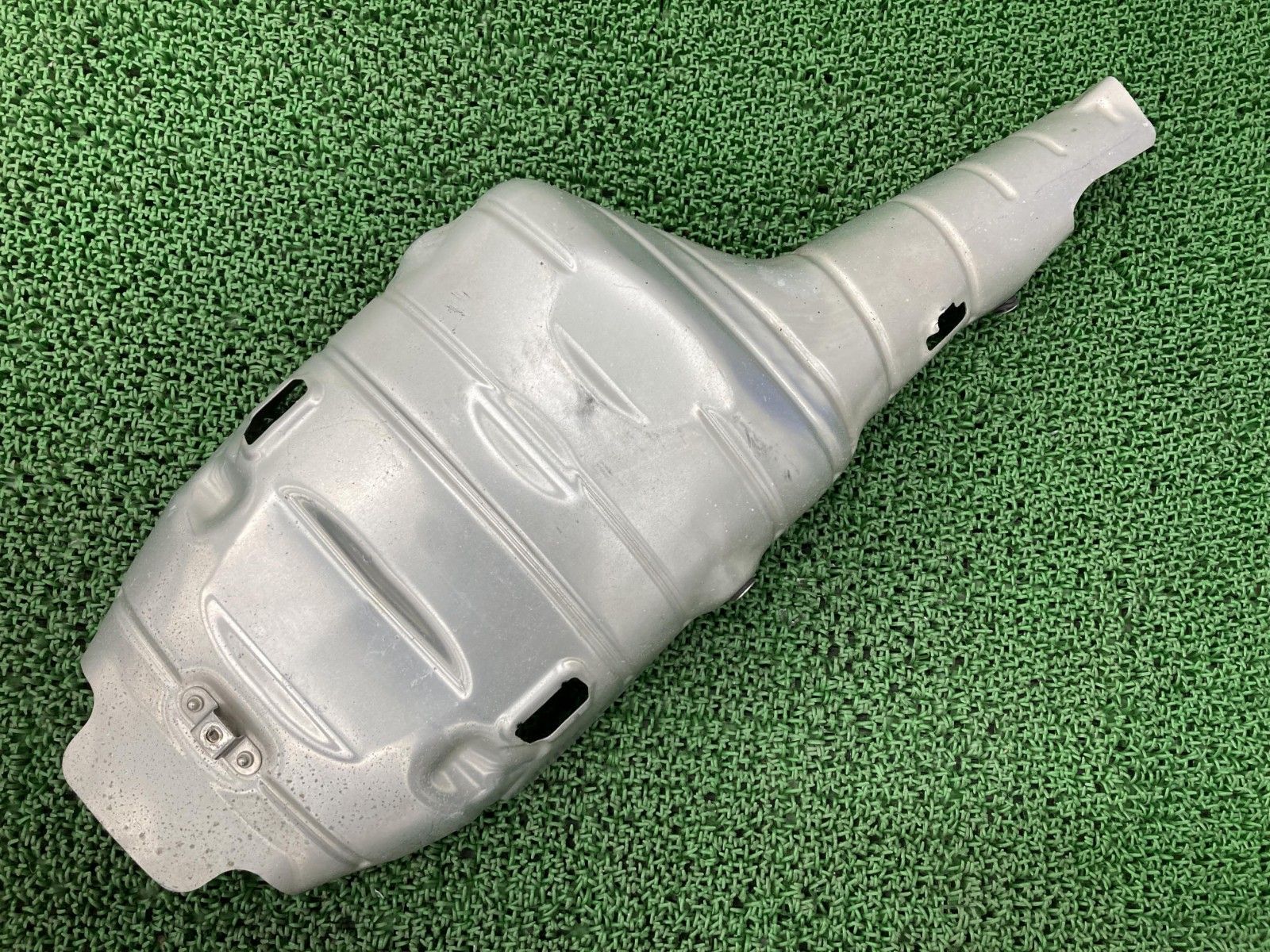 CBR600RR マフラーヒートガード ホンダ 純正 PC40 前期 サイレンサーカバー マフラーカバー コケキズ無し 品薄 【中古】 43 CBR600RR マフラーヒートガード ホンダ 純正 バイク 部品 PC40 前期