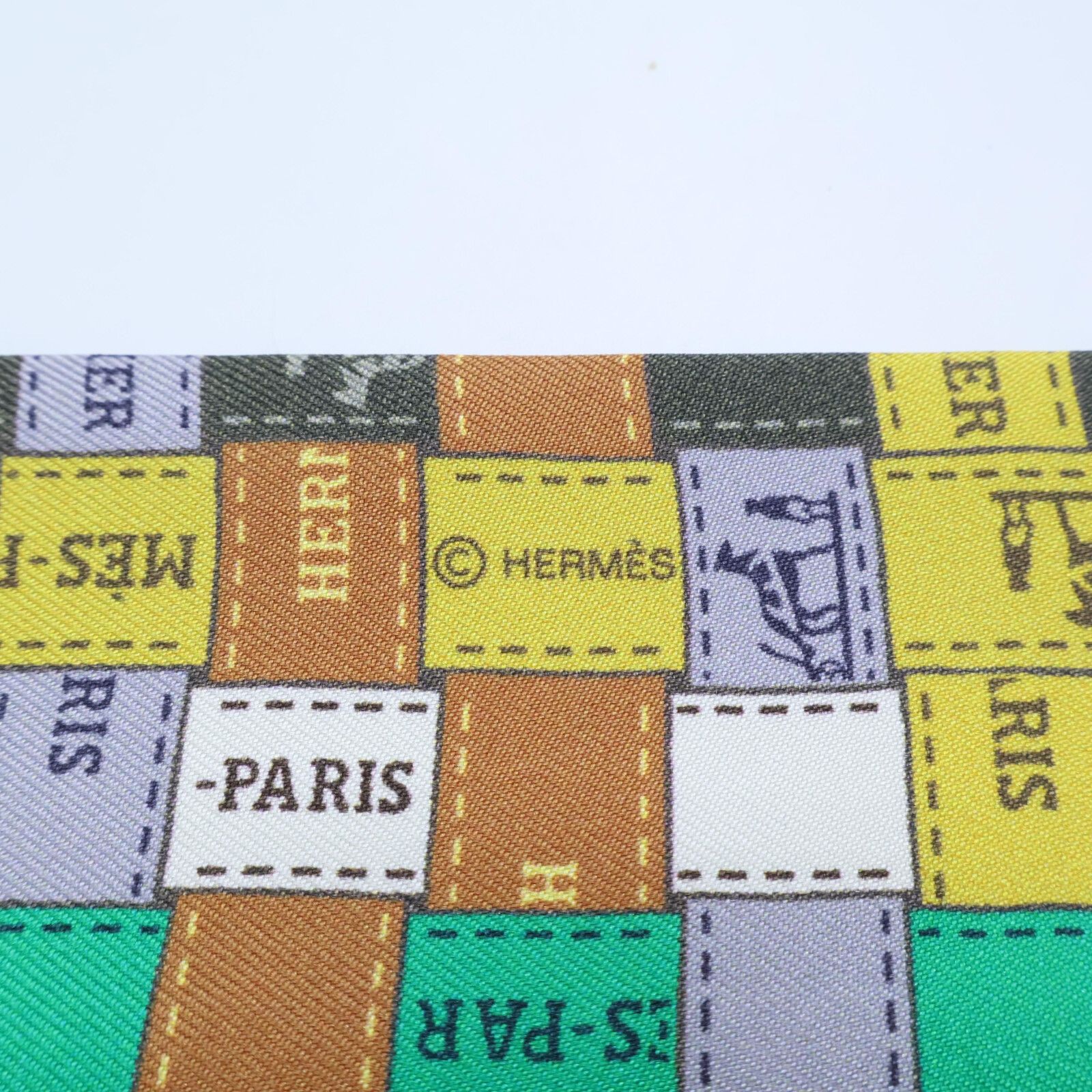【美品】HERMES エルメス ツイリー　BOLDUC AU CARRE エルメス ツイリー BOLDUC AU CARRE グレー シルク100