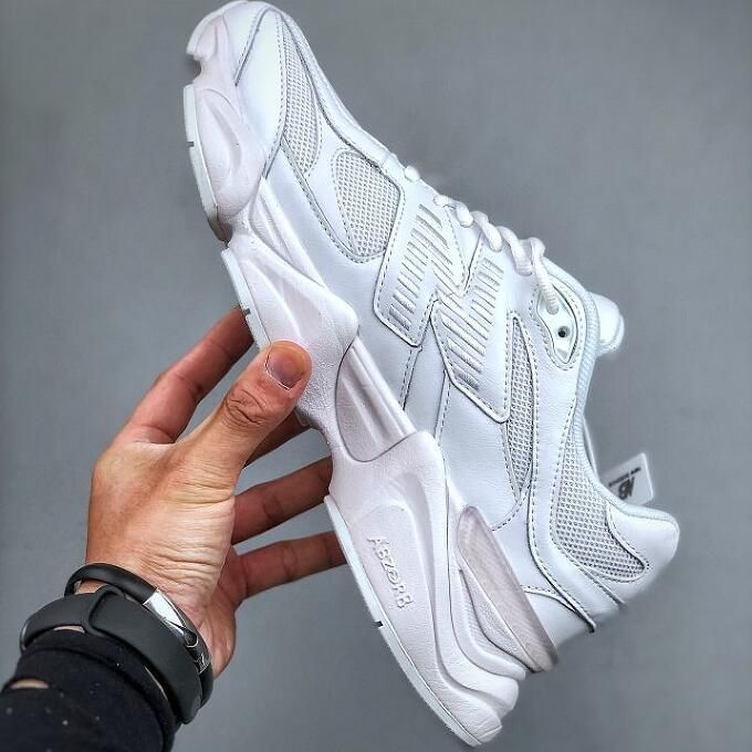 NEW BALANCE 9060 TRIPLE WHITE ニューバランス 9060 トリプル