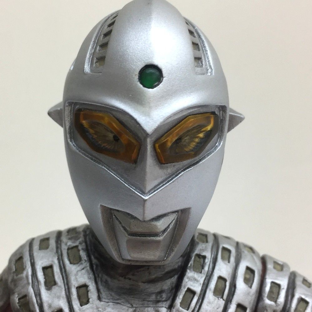 CCP 究極のウルトラセブン ハイグレードVer. 発光ギミック付 新品未開封 Ccp ウルトラマンレオ CCP 究極のウルトラセブン ハイグレード