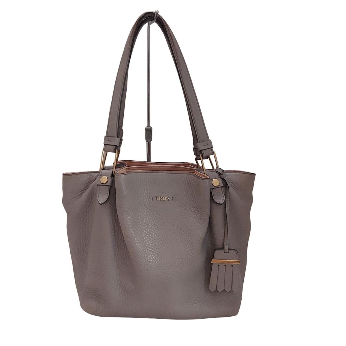 TOD'S(トッズ) ショルダーバッグ - グレー レザー tod's ショルダー
