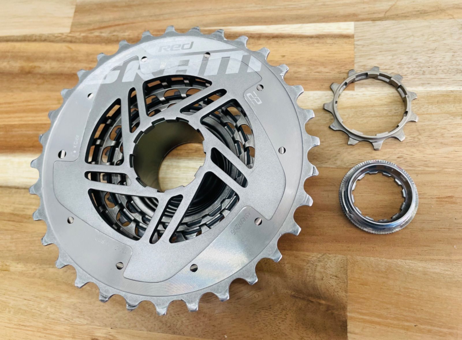 パーツ xg1190 SRAM RED22 XG 1190 カセットスプロケット 11-32T 11S - メルカリ