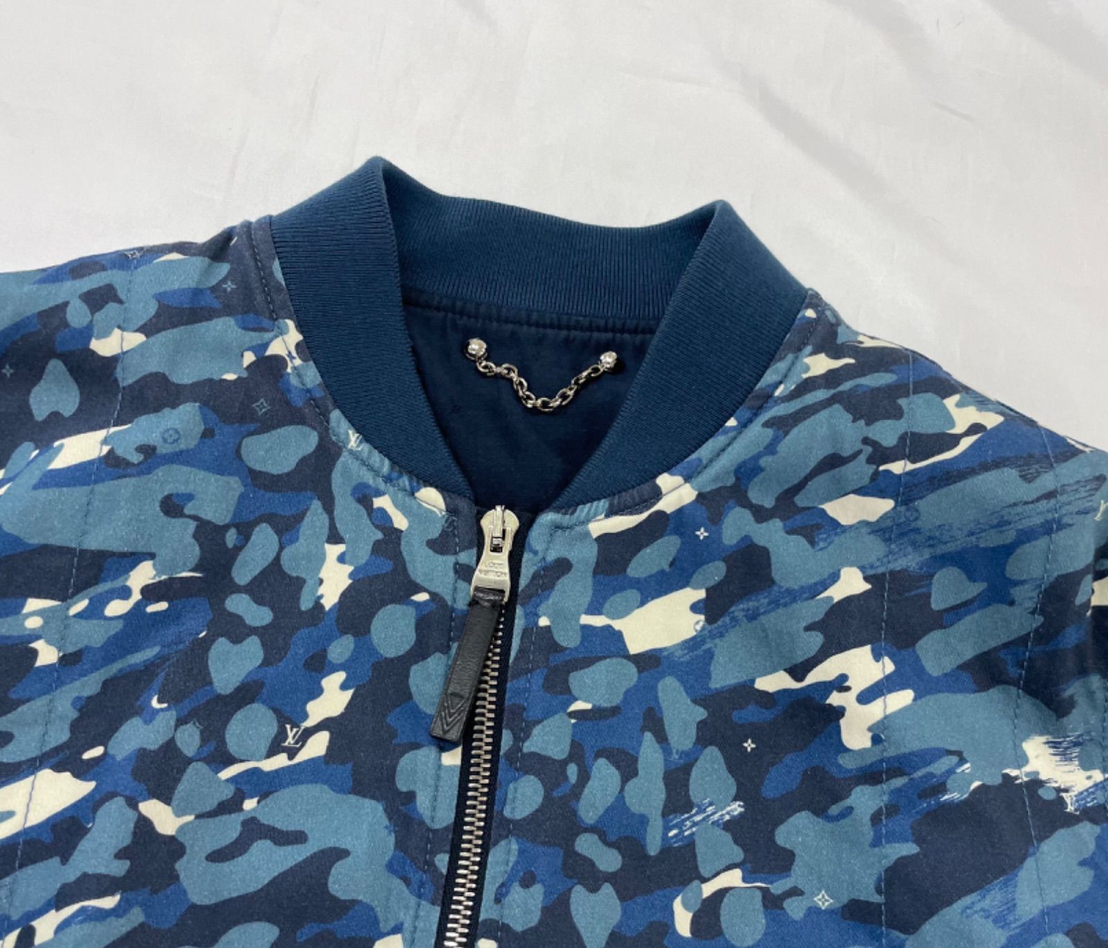 美品ルイヴィトン VOLEZ VOGUEZ VOYAGED カモフラ ジャケット ルイヴィトン VOLEZ VOGUEZ VOYAGED カモフラ ジャケット