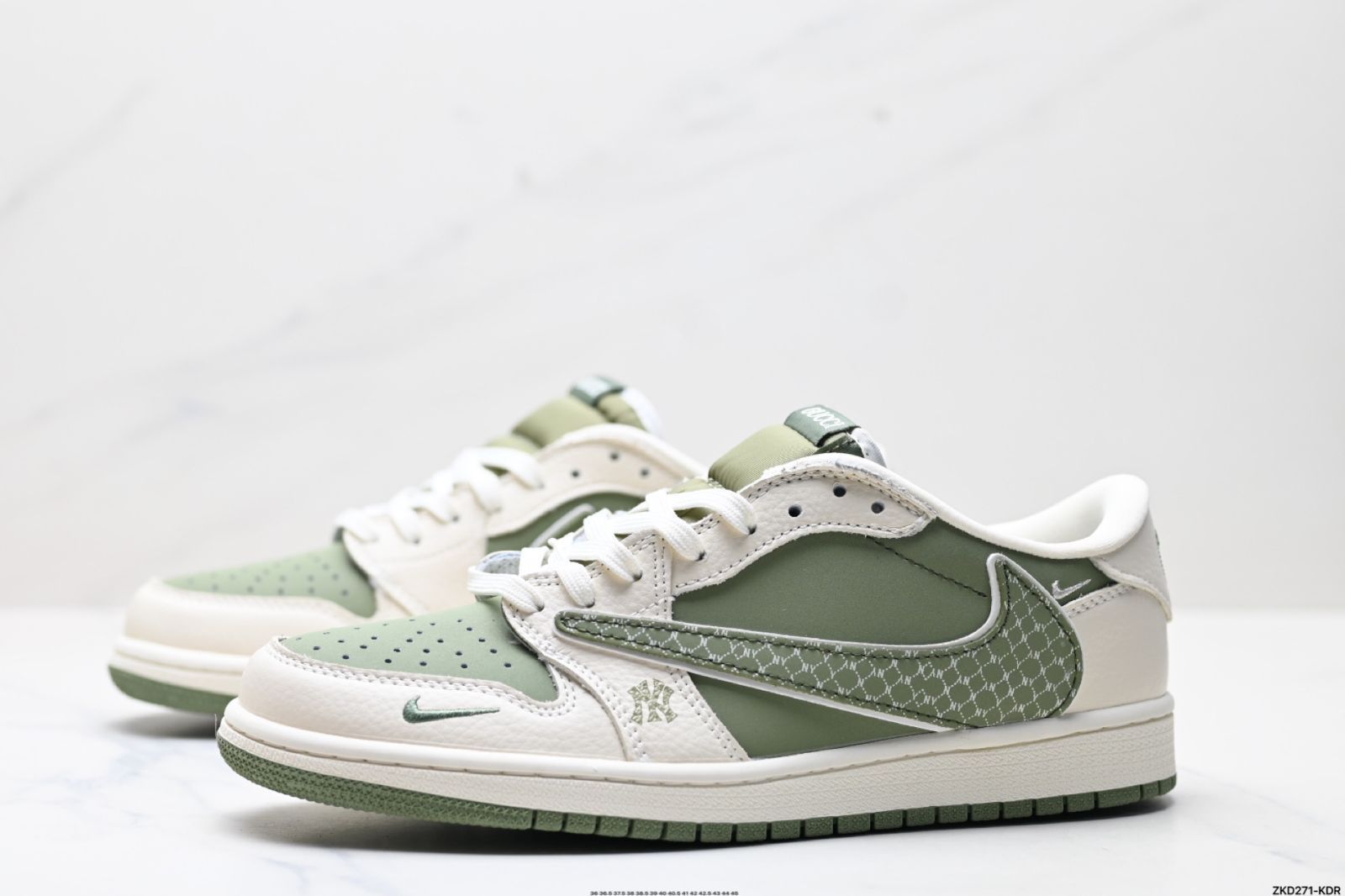 新品未使用タグ付　リバーススウォッシュNIKE 全新未使用Nike AJ1 逆スウッシュ TS x AJ1 リバースモカ XS2024