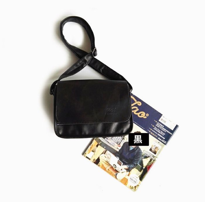 COACH メッセンジャーバッグ　通勤通学　カジュアルバッグ　メンズ　ショルダー COACH ショルダーバッグ ヒッチ メッセンジャー バッグ メンズ