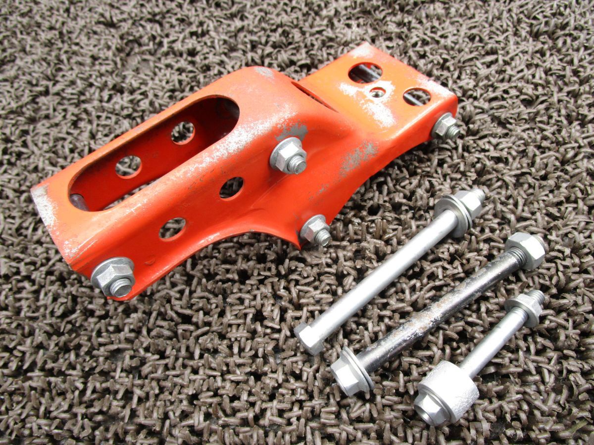 TLR200 エンジンハンガー ○A2371！MD09 ホンダ 【 工場 MD09E 】 キャブ車