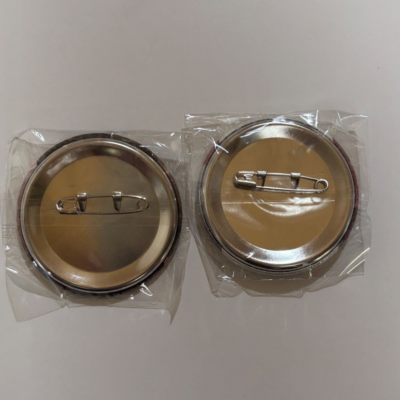 物語シリーズ 缶バッジ