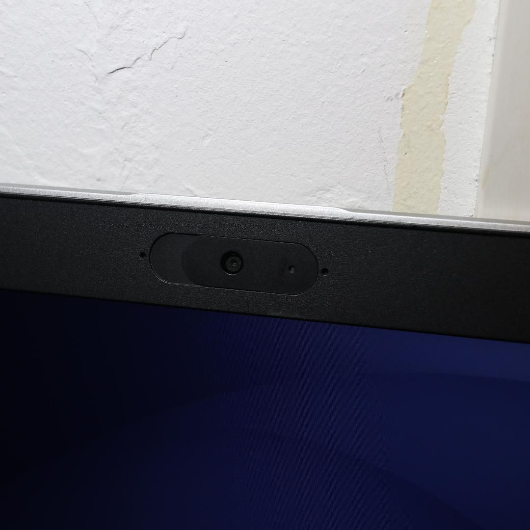 Win11公式対応8世代Corei7|メ16G| SSD|FHD|無線|カメラ