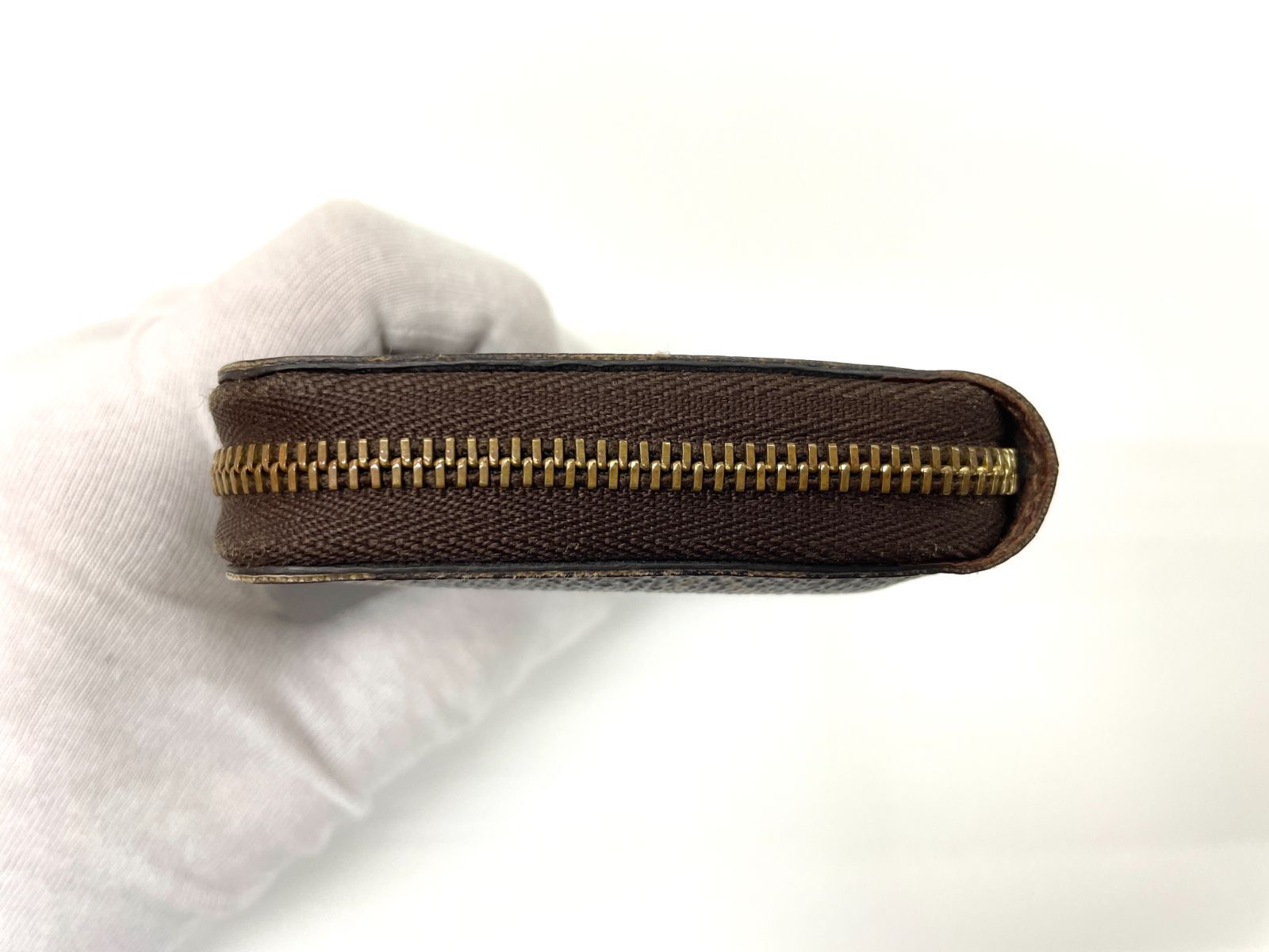 VUITTON