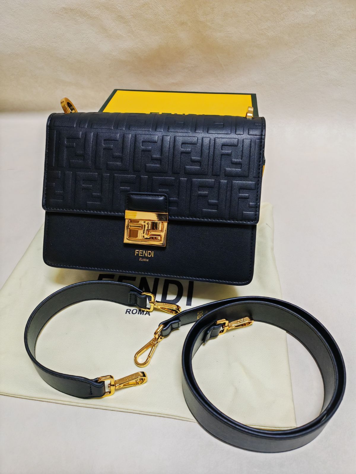 新品✨ FENDI 2WAY ハンドバッグ ショルダーバッグ 黒 - メルカリ