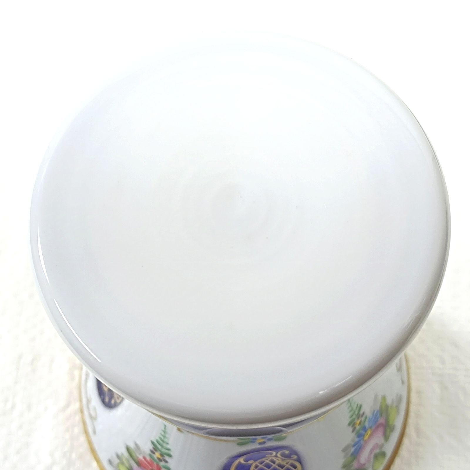 ヴィンテージ　チェコ　BOHEMIA Cristal ブルー＆ホワイトガラス金彩花紋　花瓶　飾り花器　美品 ヴィンテージ チェコ BOHEMIA Cristal ブルー＆ホワイトガラス