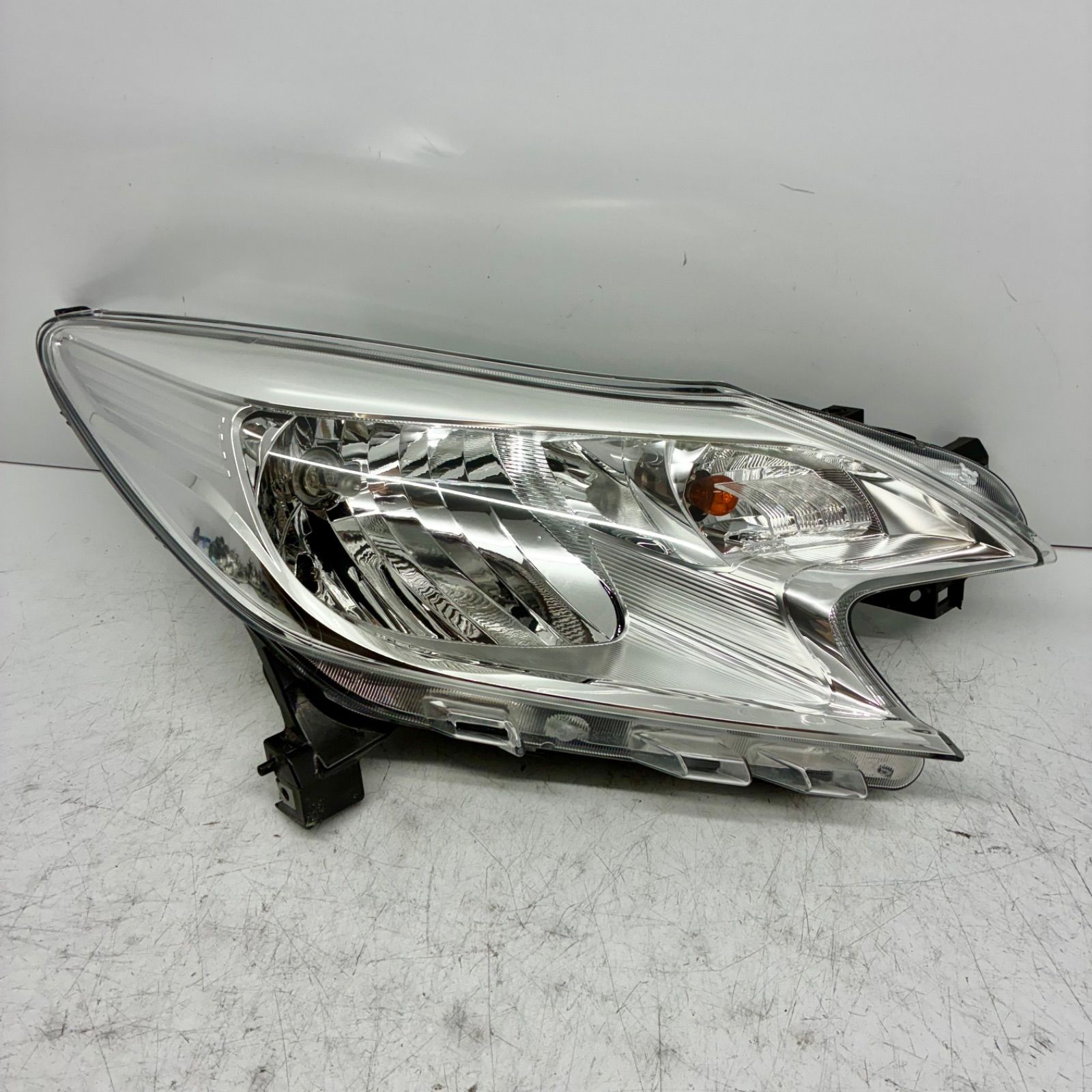 コーティング済 日産 E12 HE12 NE12 SNE12 ノート ヘッドライト ヘッドランプ 左右セット LR ハロゲン レベ付 ICHIKOH 1868 P70667