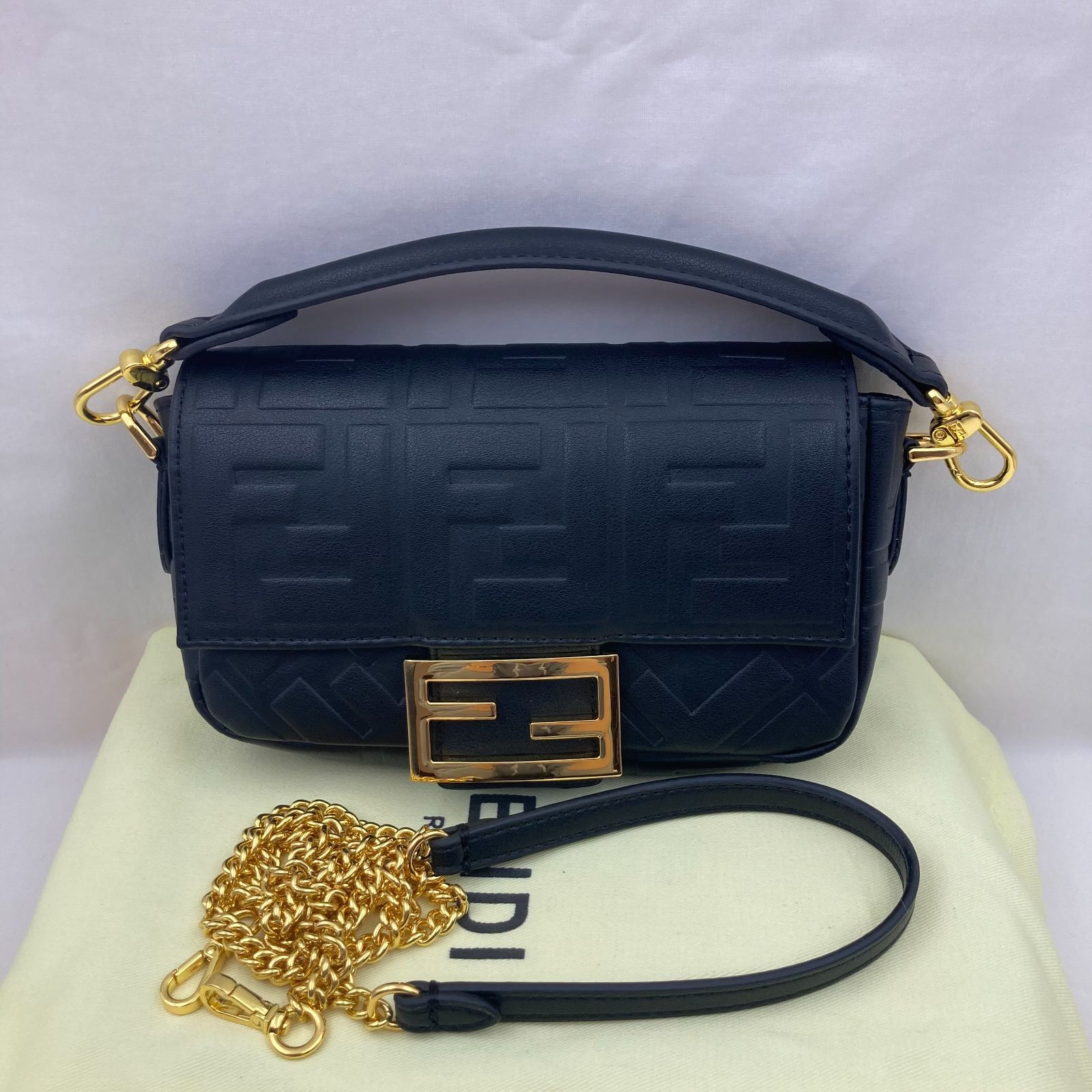 美品✨ FENDI バケット スモール エンボス 3way ショルダーバッグ 黒