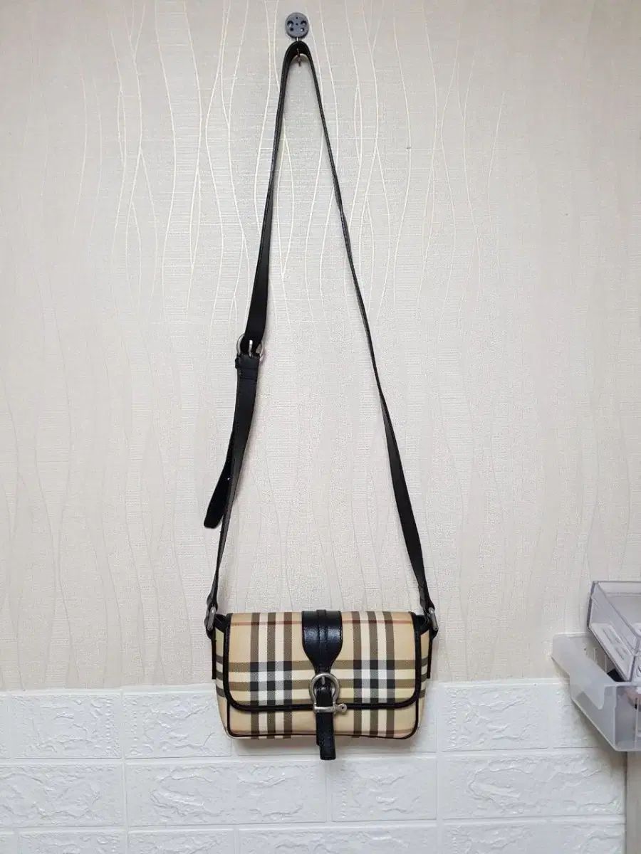 Burberry バーバリー かわいい ミニ クロスバッグ