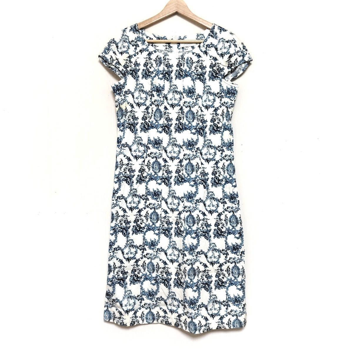 レリアン ワンピース 9 レディース 白×ブルー×黒 花柄 Leilian