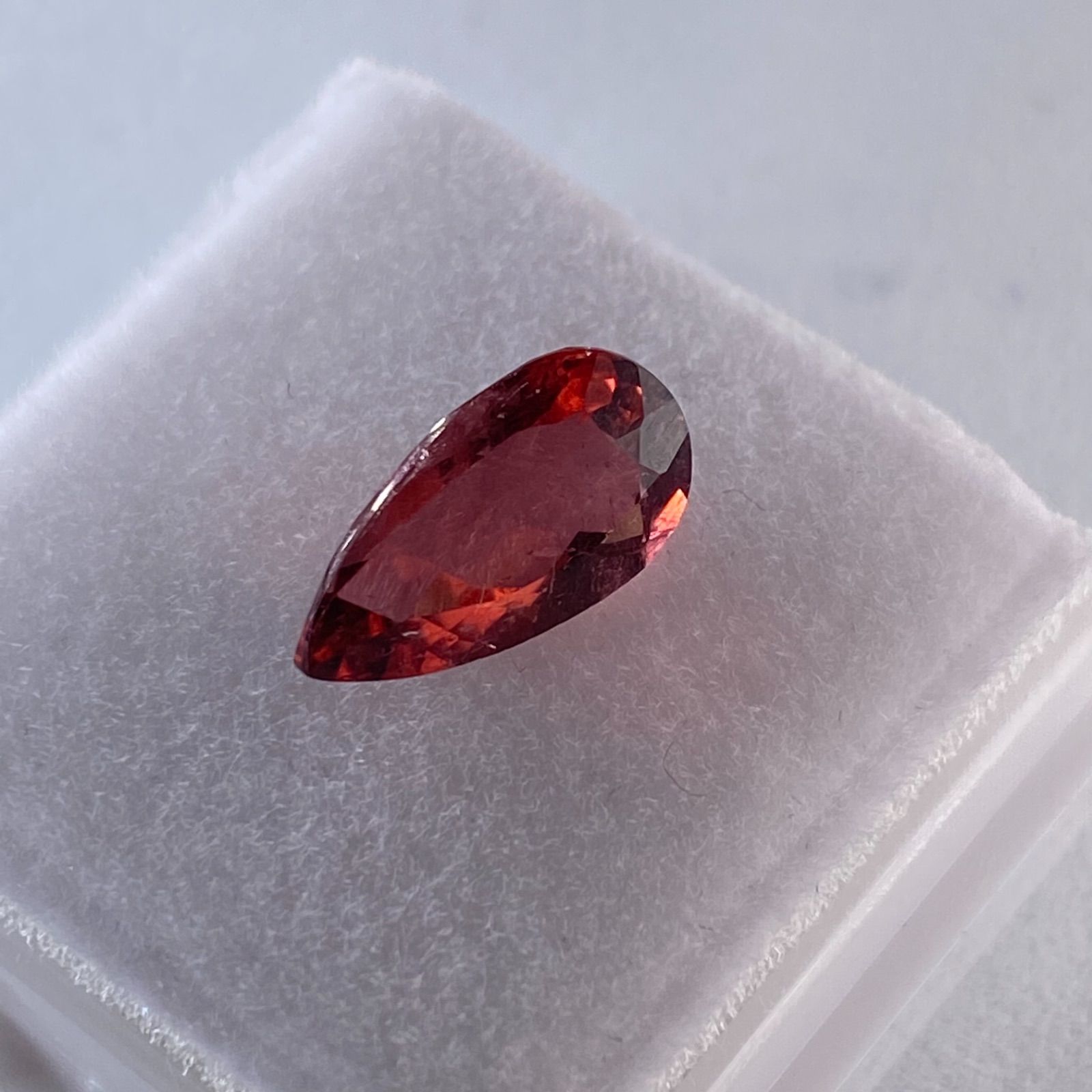 ルベライト レッドトルマリン 宝石質 ルース モザンビーク @2 天然レッドトルマリン 2.15ct 極美色 ルベライト モザンビーク