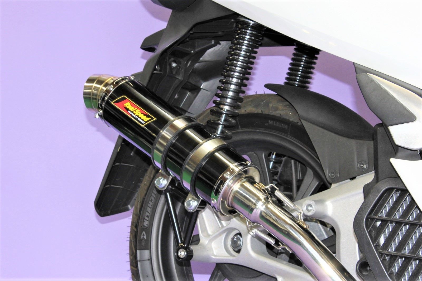PCX ( JF81 / KF30 ) 用 ブレイド ステンレス マフラー - メルカリ