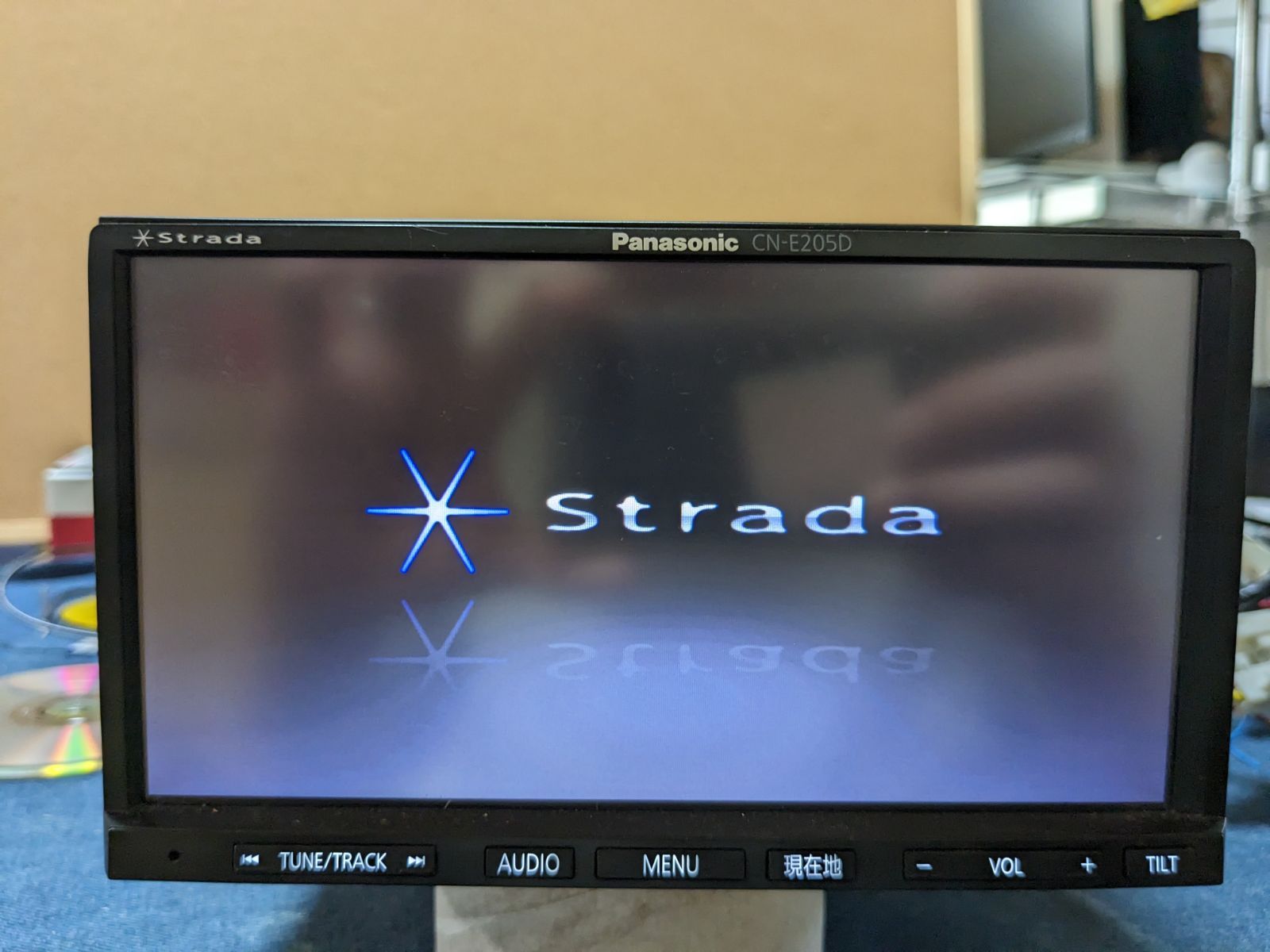 送料込み ジャンク Panasonic パナソニック CN-E205D strada 