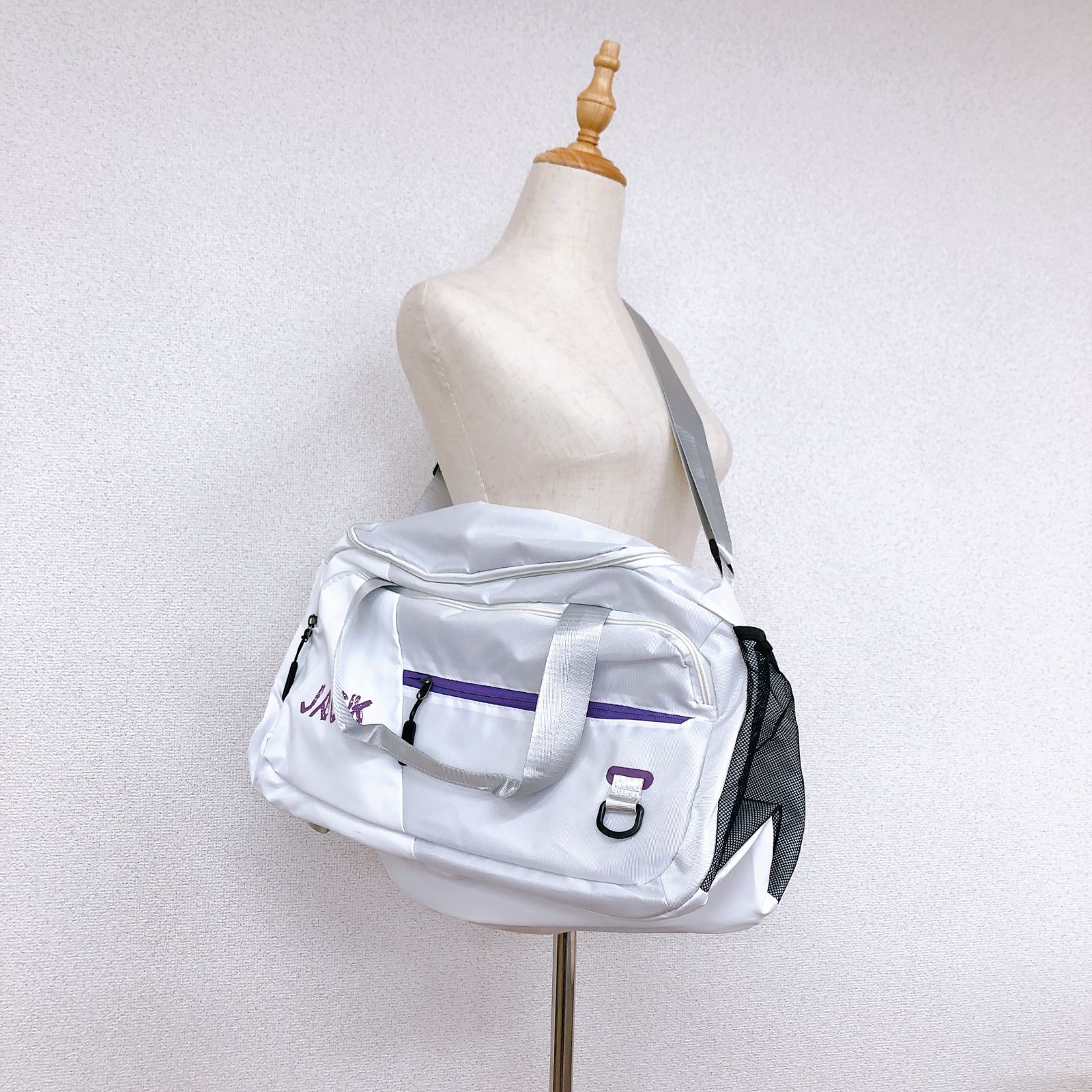 DUANG スポーツバッグ　ホワイト　旅行用　ボストンバッグ