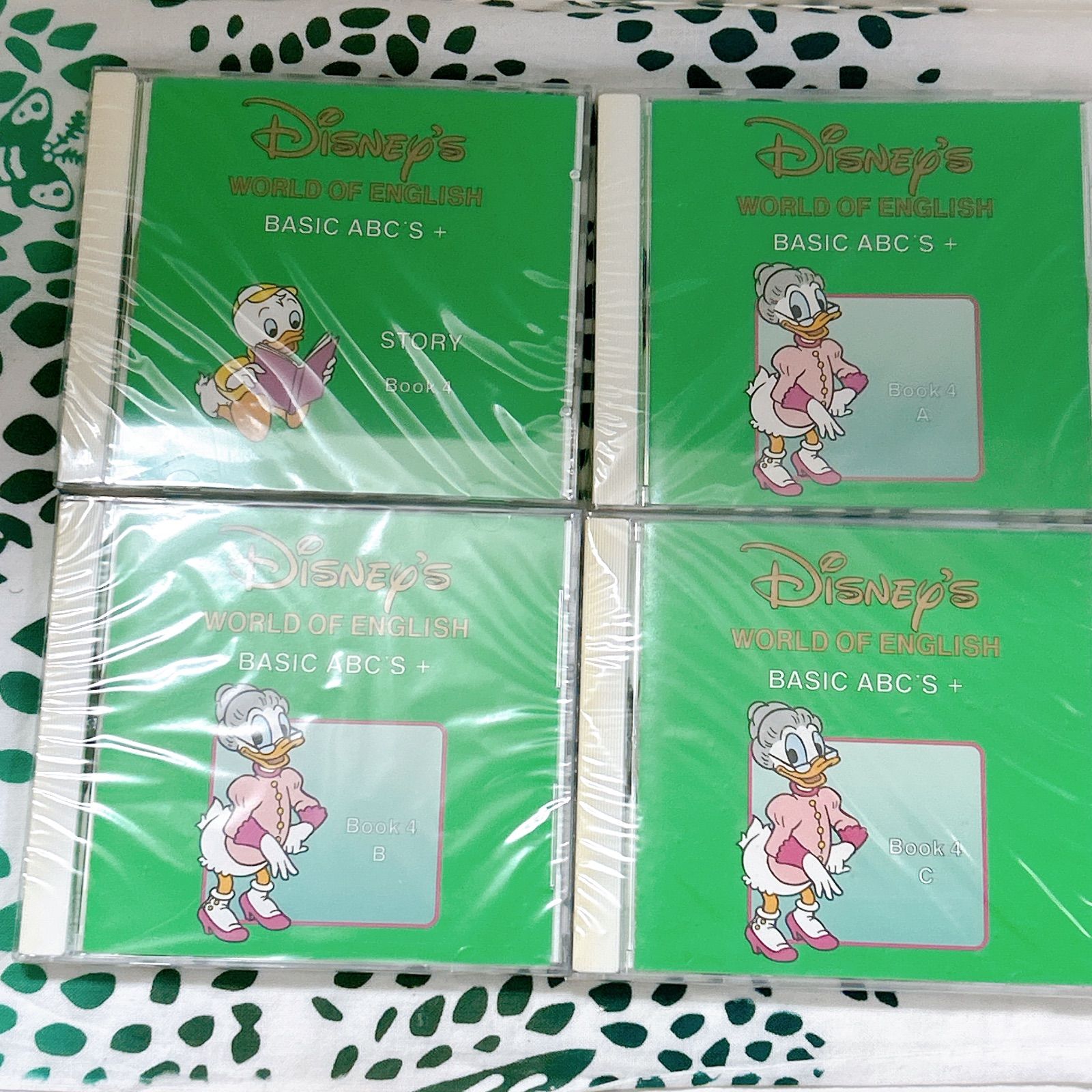 Disney World of English 教材半分B Disney World of English 教材半分B