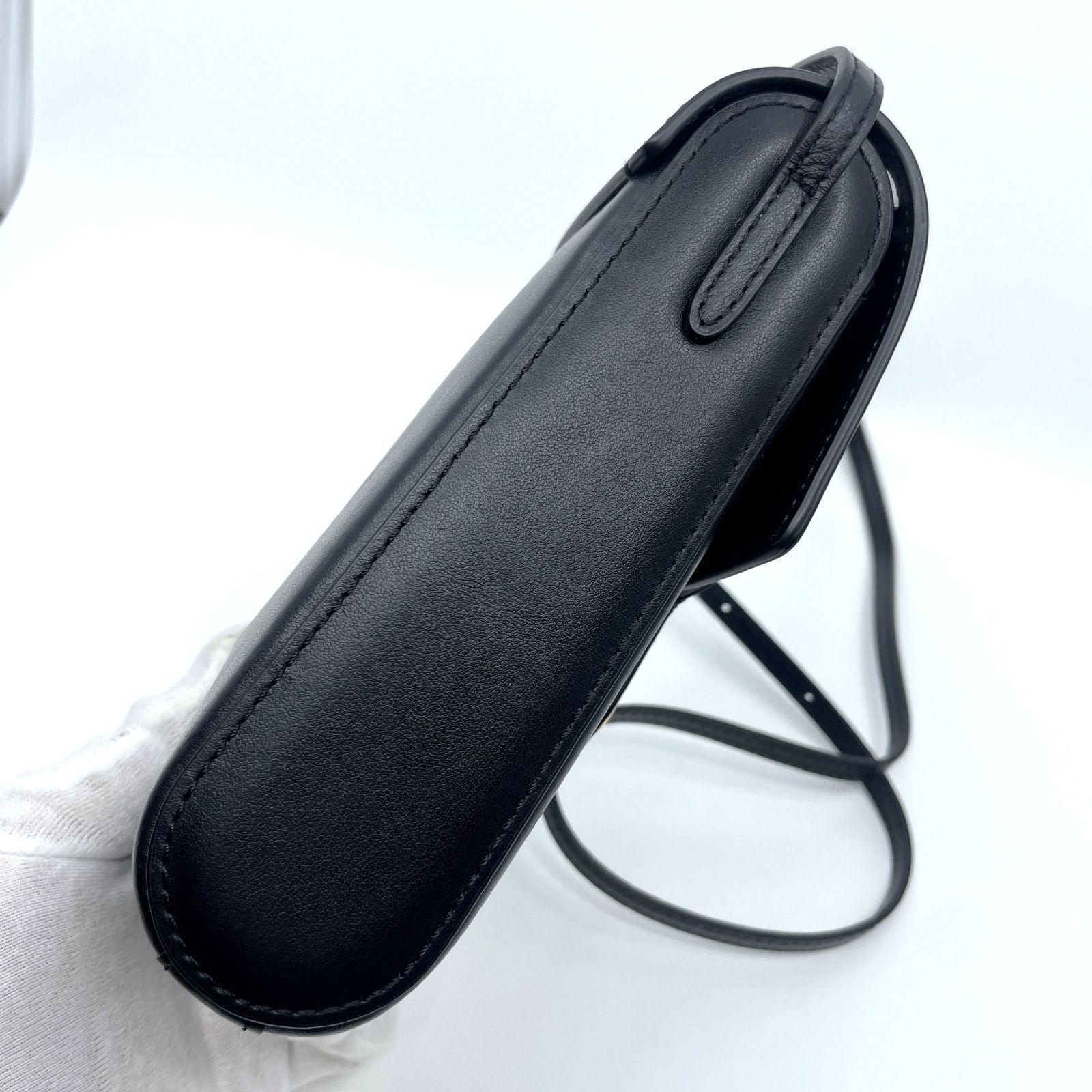 美品　CAFUNE　TRUNK BOX　ショルダー　ポシェット　レザー　黒 美品 CAFUNE TRUNK BOX ショルダー ポシェット レザー 黒 - メルカリ