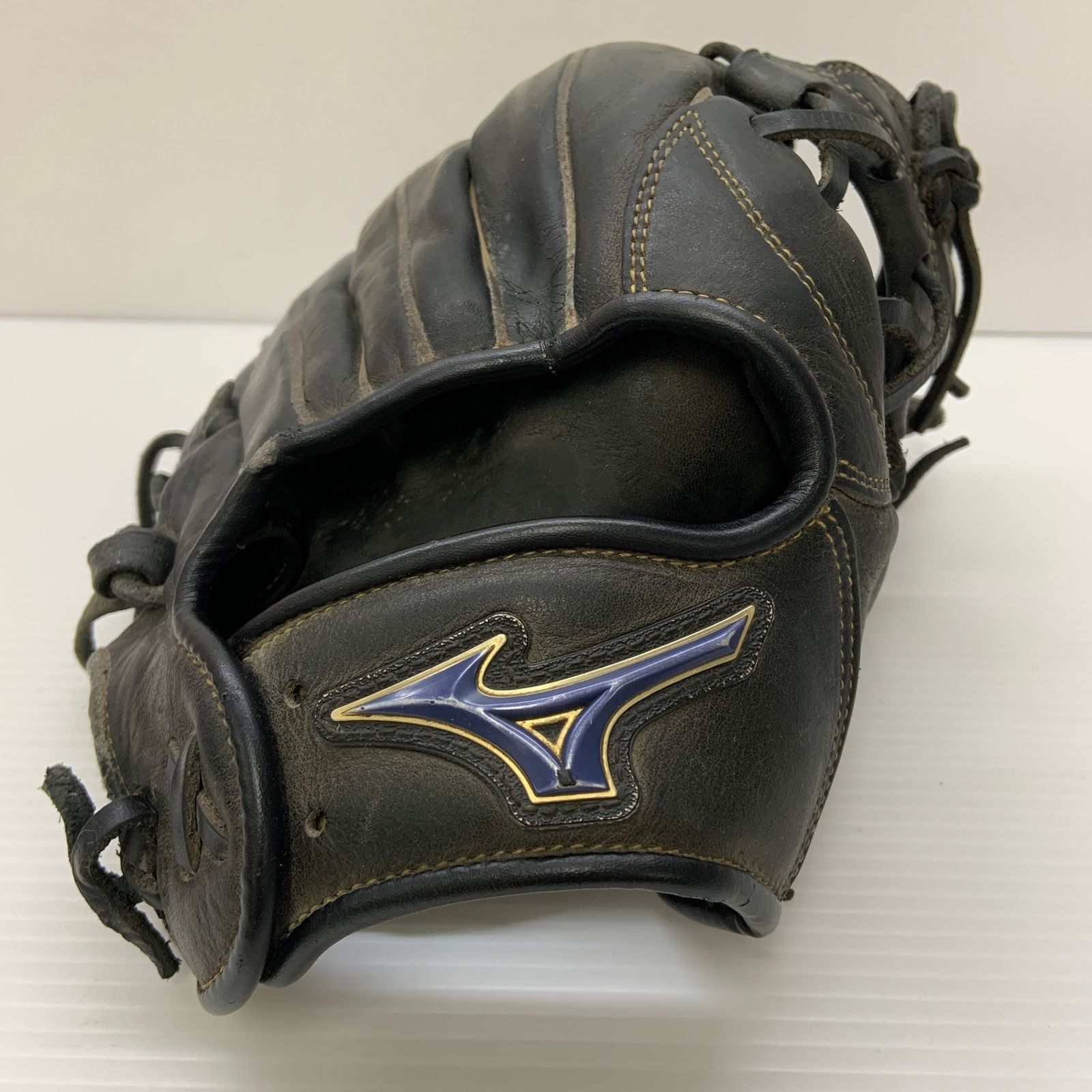 イワタデンキ クラッシュアイス アンバー デイツ ピノワークス ケース