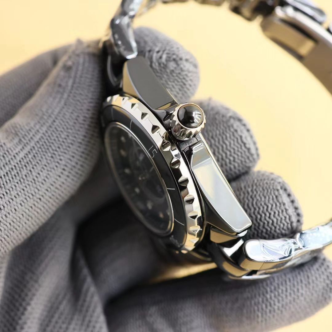 CHANEL J12 38mm自動巻き 腕時計 ブラック J12 ダイヤモンドベゼル, 12.1, 38mm ブラック | CHANEL シャネル