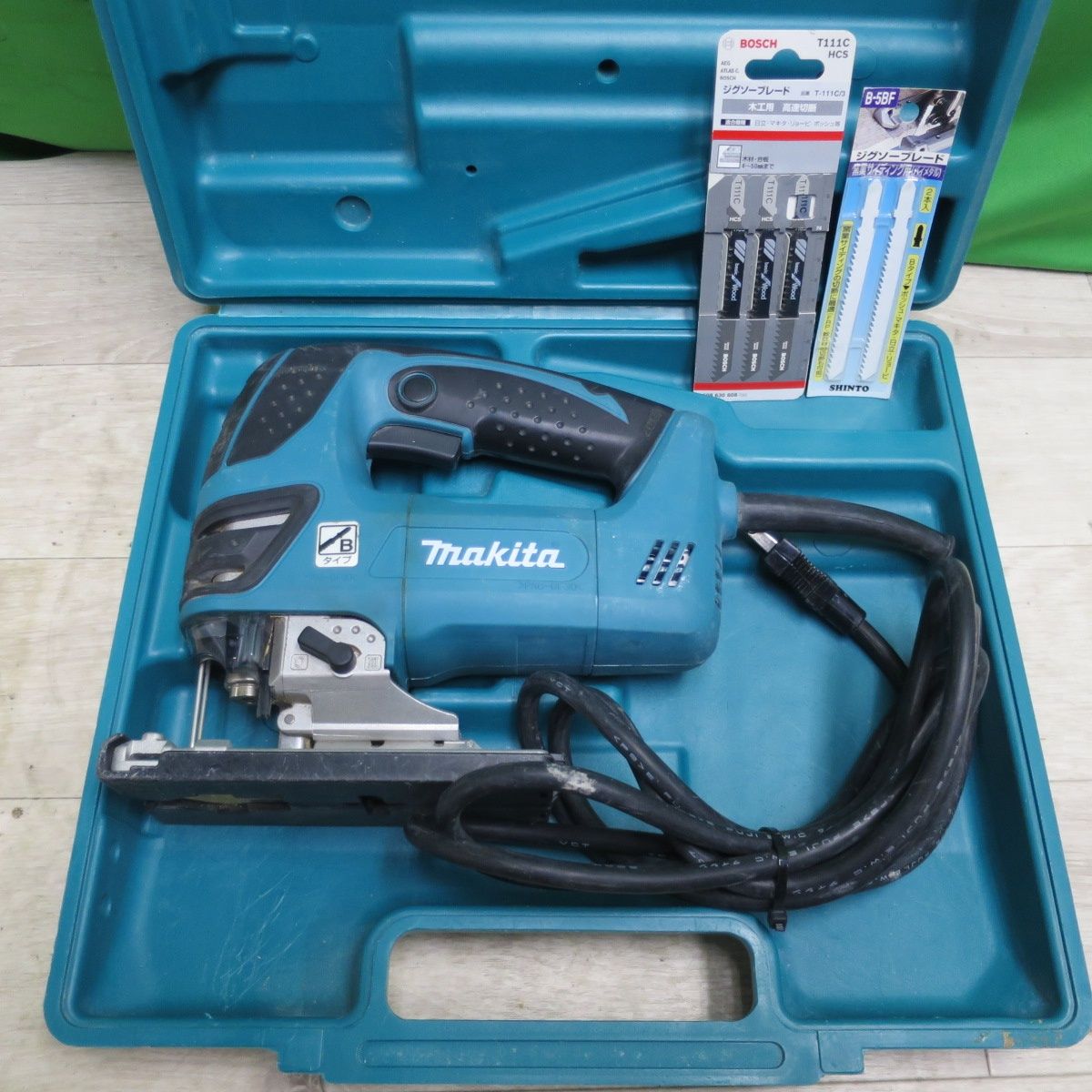 付属品付き マキタ 4350FT ジグソー 100V 4350FT ケース付き 電気 ノコギリ 切断機 電動 工具