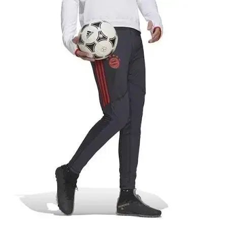 22 ー 23 FCバイエルン ミュンヘン プロ トレーニング パンツ