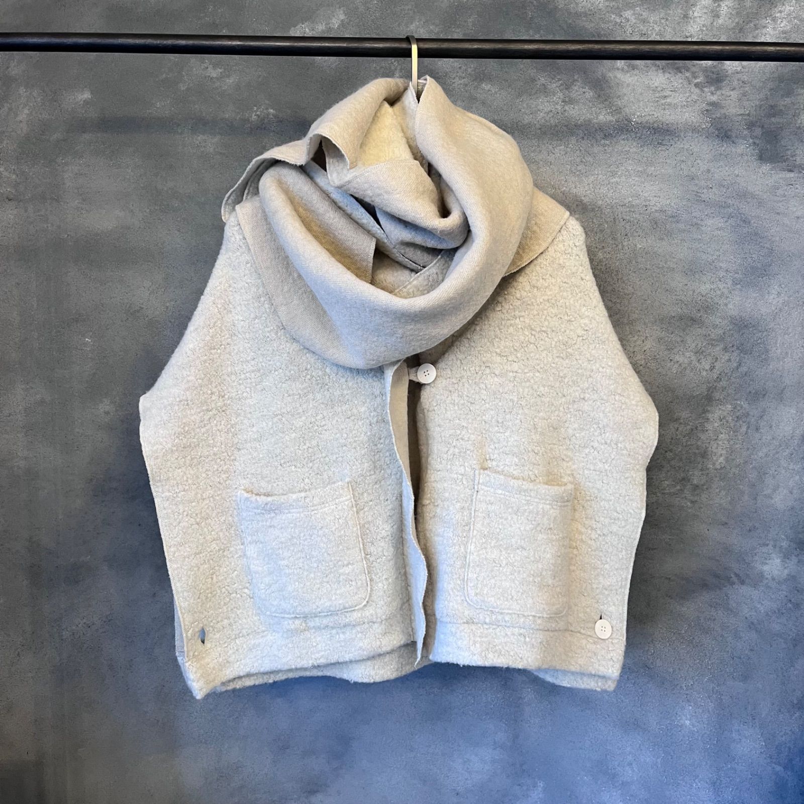 papier/パピエ/Muffer poncho/マフラー付きポンチョ - メルカリ 