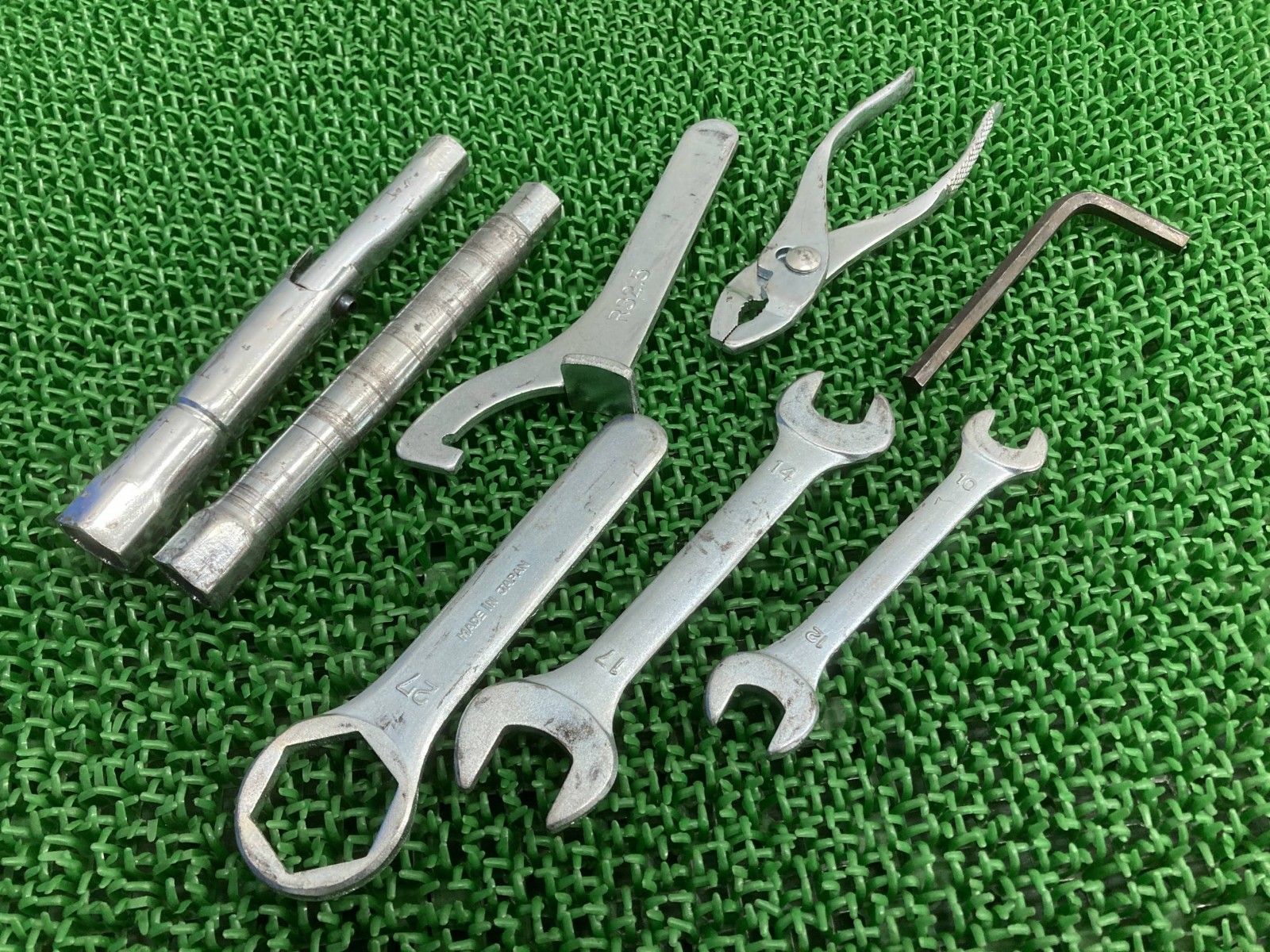 鈴木　自転車工具 ツールケース 同梱セット 車載工具 スズキ 純正 中古 バイク 部品 ツールケース ツールキット GS