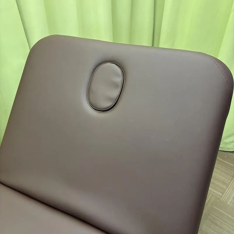 ダークブラウン