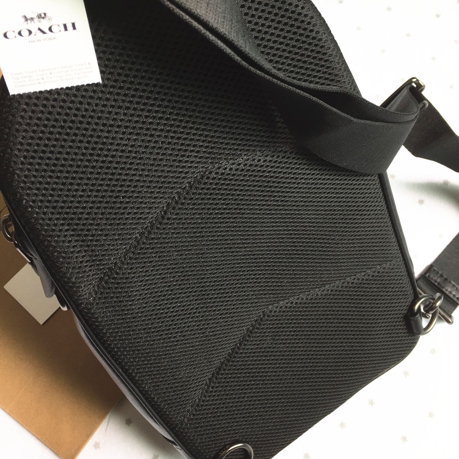 セール中】COACH コーチバッグ F37573 BLK ボディーバッグ グラハム ...