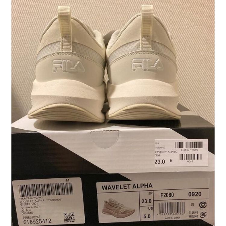 FILA WAVELET ALPHA クリーム 23㎝ - aya shoes shop - メルカリ