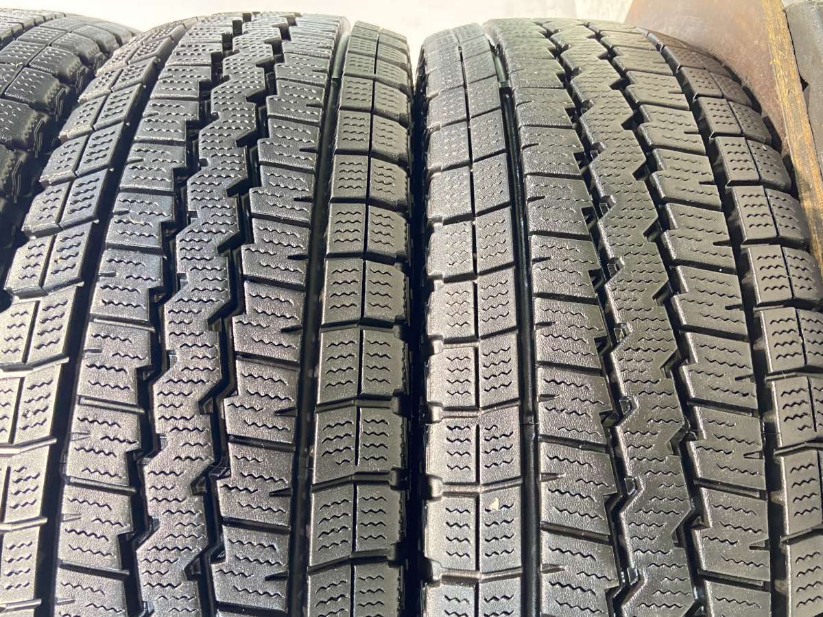 中古 ダンロップ ウィンターマックス SV01 195/80R15 107/105L 2 中古 ダンロップ ウィンターマックス SV01 195/80R15 107/105L 2