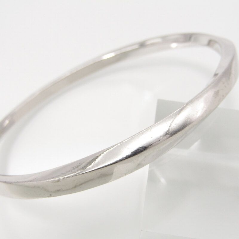 Tom Wood Infinity Bangle トムウッド インフィニティ Tom Wood Infinity Bangle トムウッド インフィニティ Tom Wood