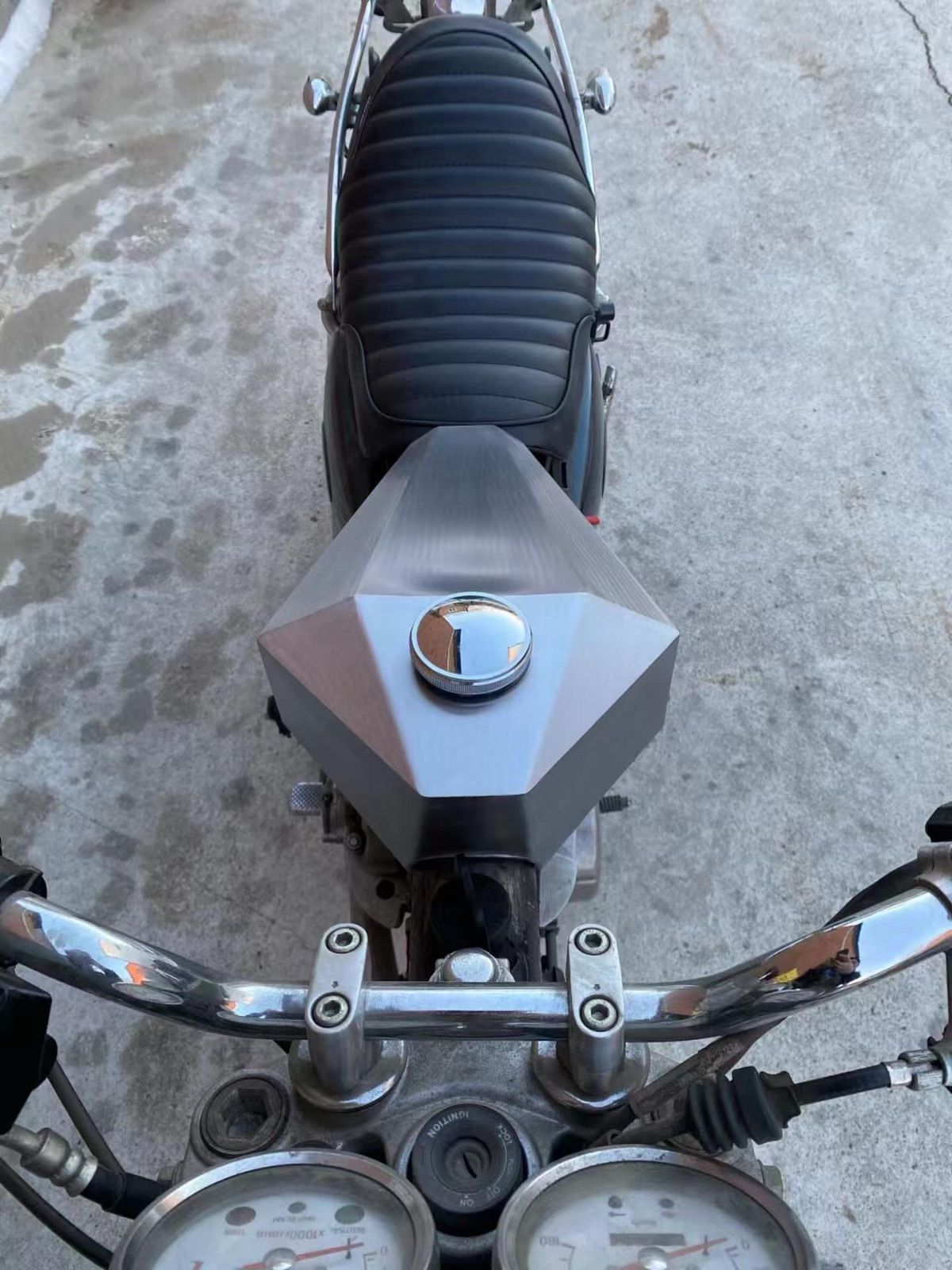 コフィンタンク　SR400