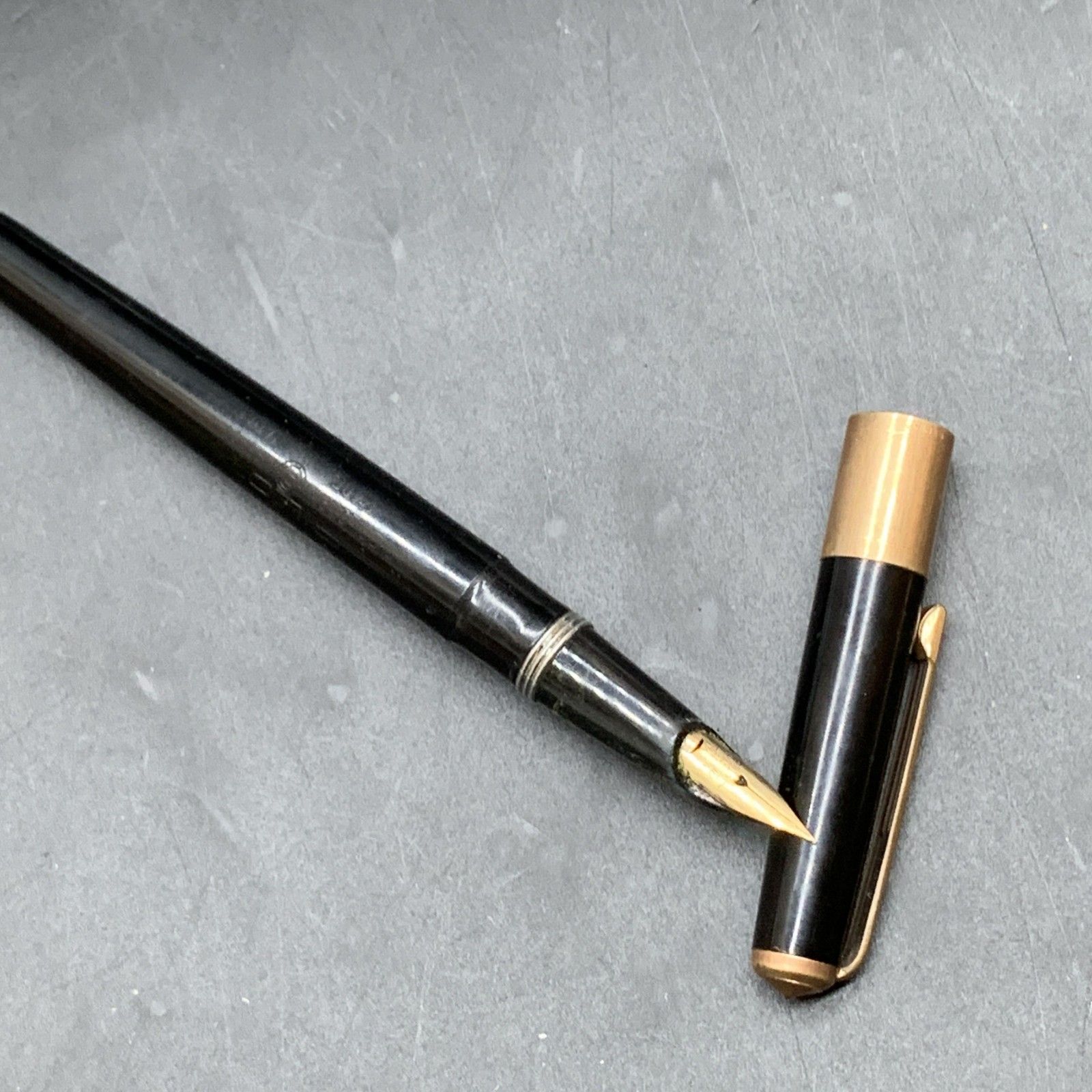 P472 ペン先14K ヴィンテージPILOT パイロット スーパー 万年筆１４金 K14万年筆 軸にネーム刻印有 筆記未