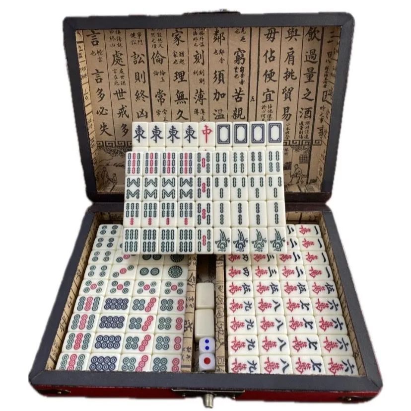 中国土産【麻雀】 麻雀牌 中国麻雀牌 B級品 未使用 箱に汚れあり 中国式 中国土産