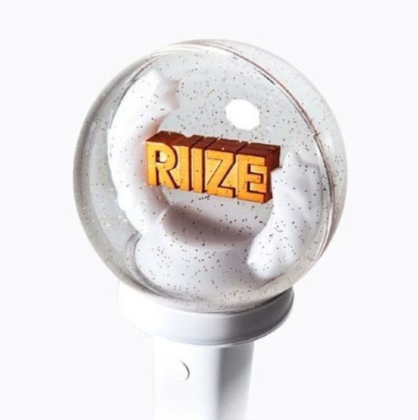 【新品未使用】 RIIZE ライズ ペンライト コンサートには必須です 新品未使用】 RIIZE ライズ ペンライト コンサートには必須です