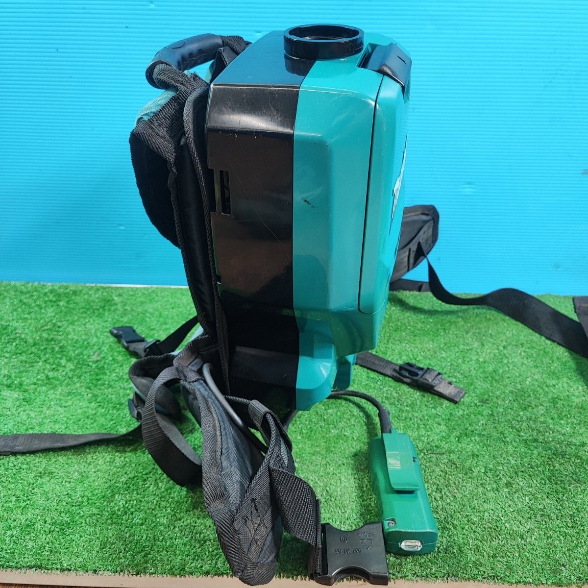 makita コードレス背負い集じん機